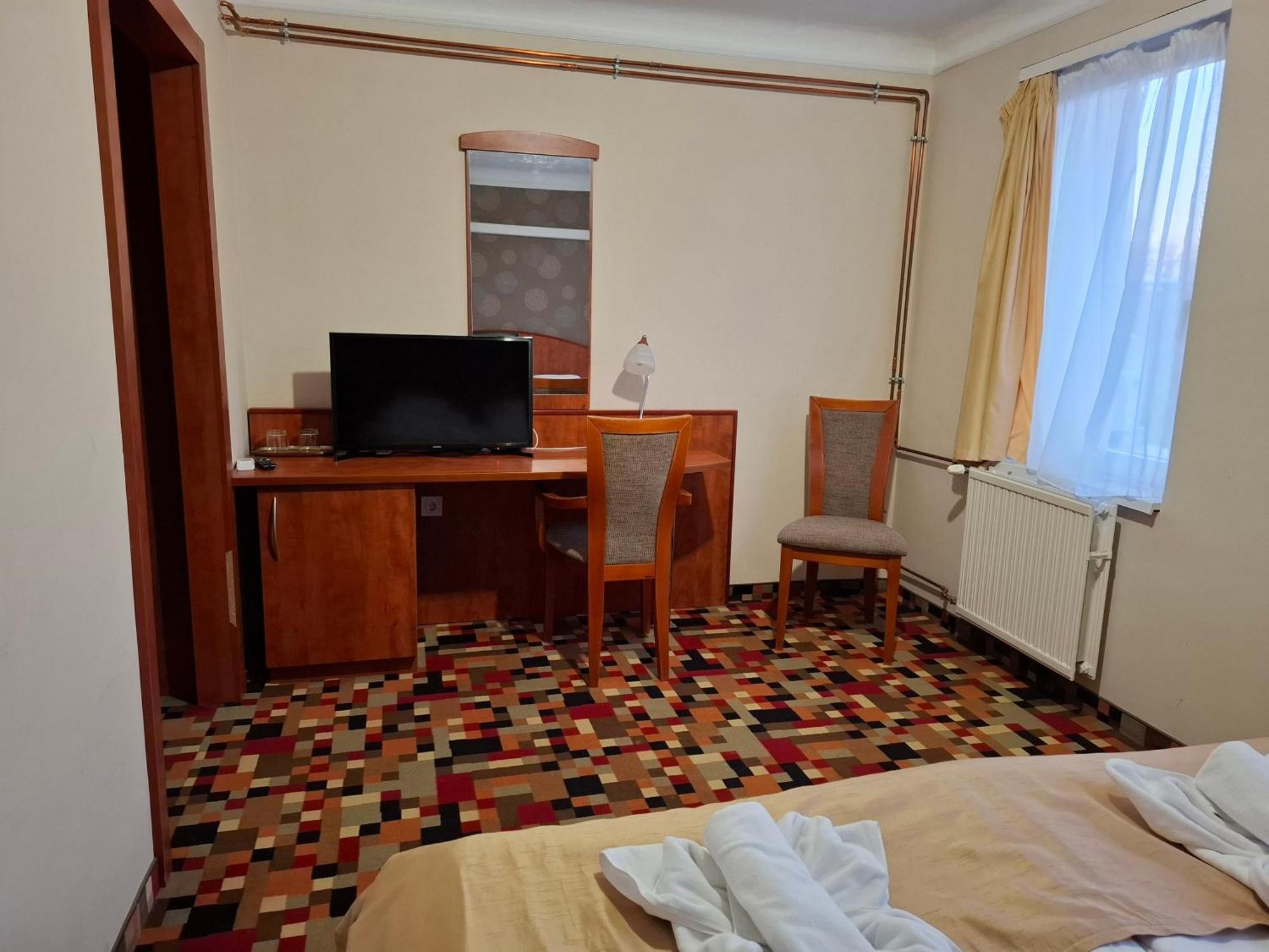 Atryum Hotel Szolnok Exterior photo