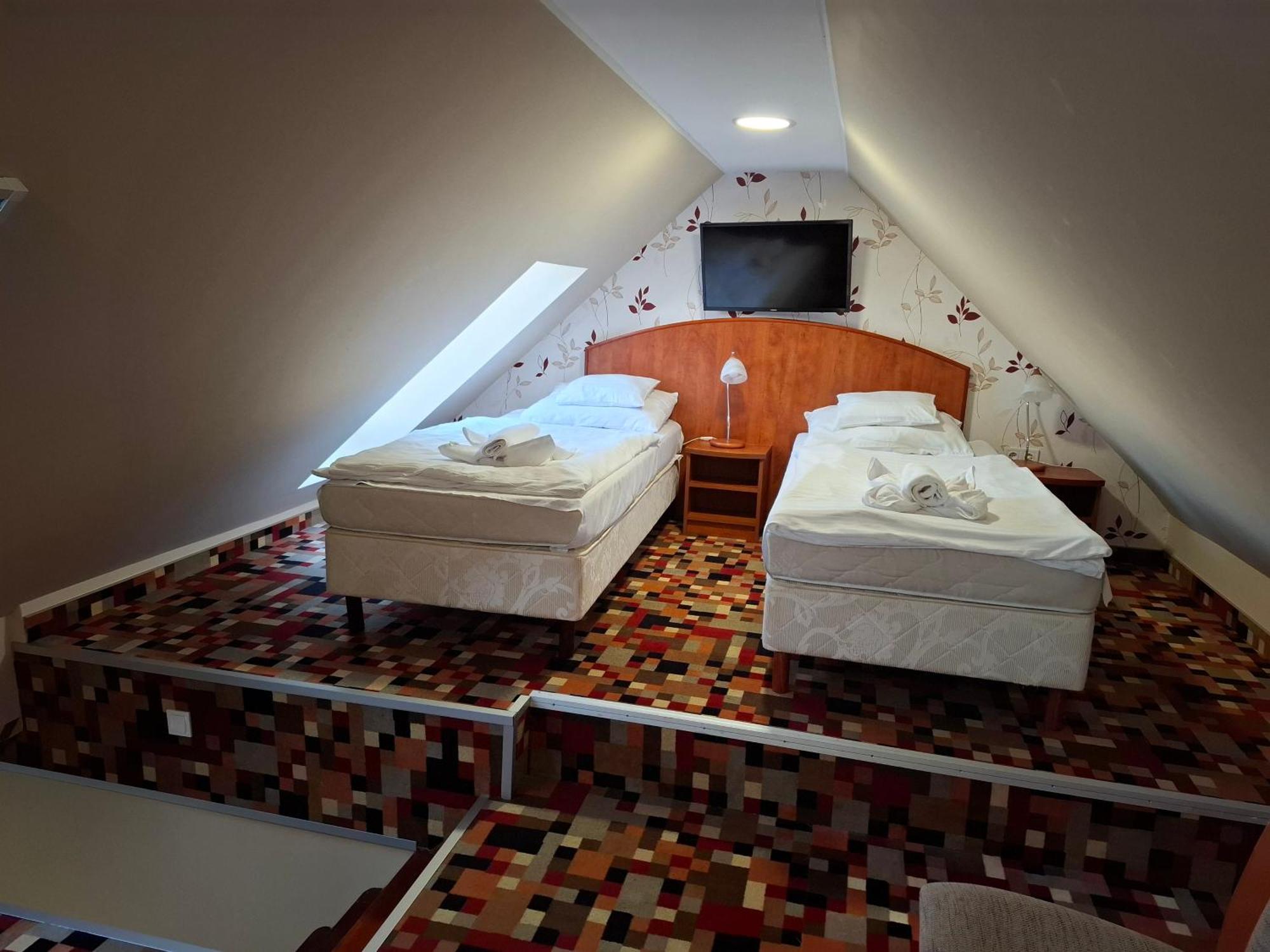 Atryum Hotel Szolnok Exterior photo